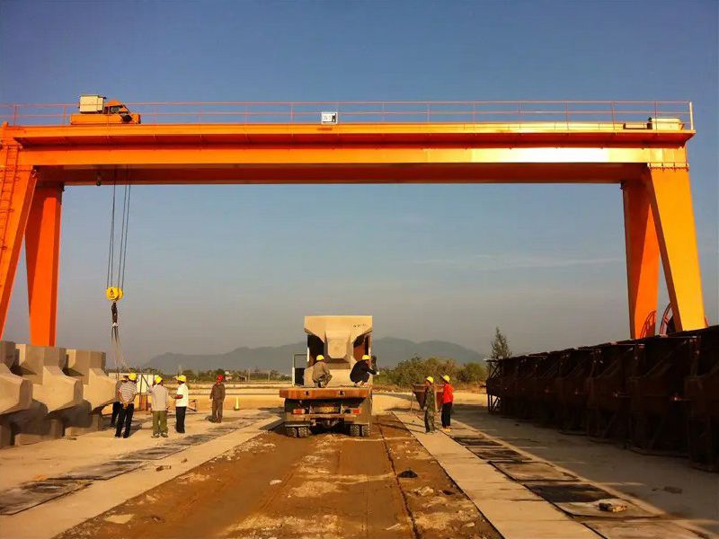 電動(dòng)葫蘆門(mén)式起重機(jī)